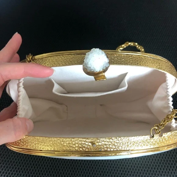 Gorgeous Genuine Oyster Mother of Pearl Clutch ๐ค๐ฆช ๐ - Picture 8 of 9